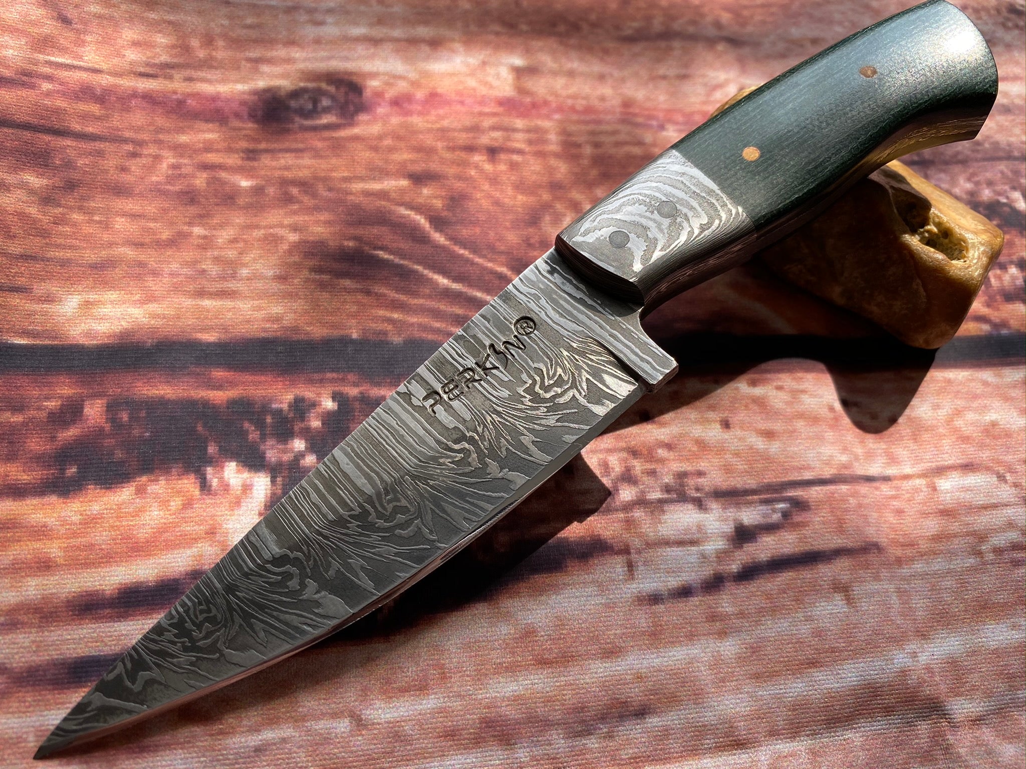 7 Inches Damascus Steel Knife Hunting Knife with Sheath FD100 - Perkin