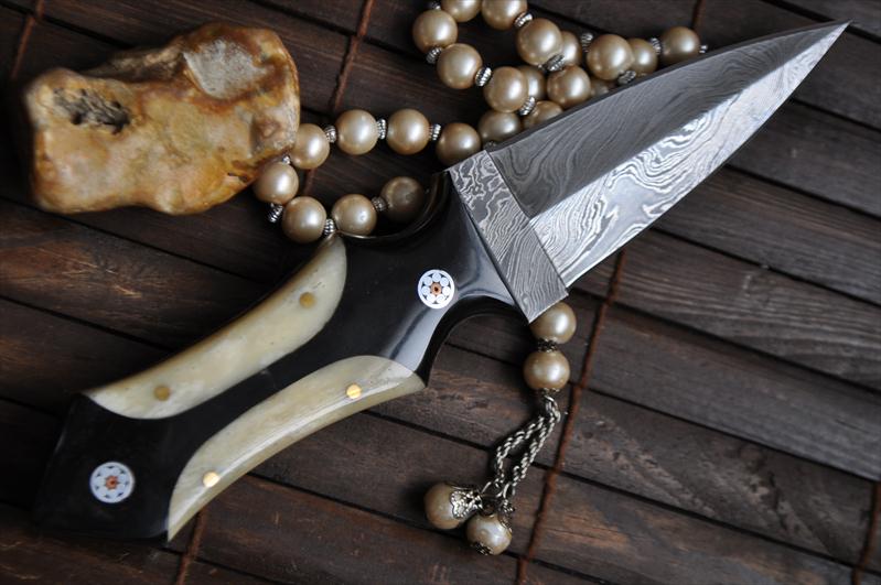 Damascus Custom Made Hunting Knife with Natural Bone in Handle
