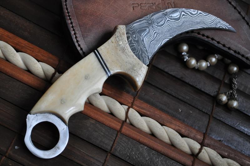 Damascus Hunting Knife with Bone Handle (Karambit Knife)